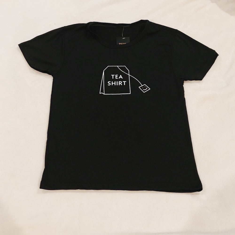 Graphic tee ! - Picture 2 of 3